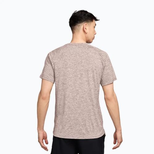 Férfi futópóló Nike Stride ADV silt red
