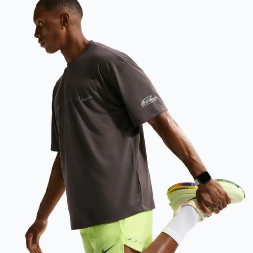 Férfi futóshort Nike Stride Dri-Fit 2in1 7" volt ice