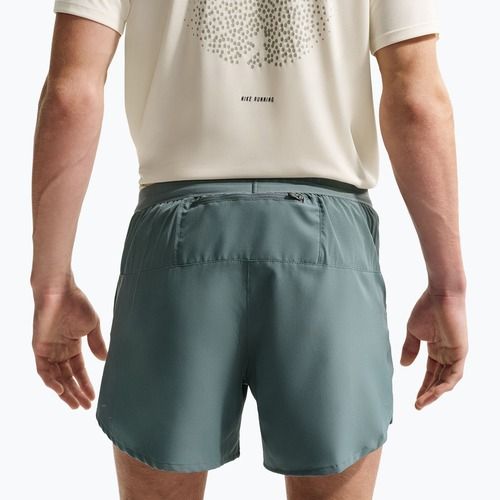 Nike Stride Dri-Fit férfi rövidnadrág, 5" belső béléssel, mineral slate színben