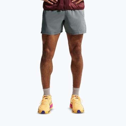 Férfi rövidnadrág Nike Miler Dri-Fit Brief Lined 5" smoke grey/smoke grey