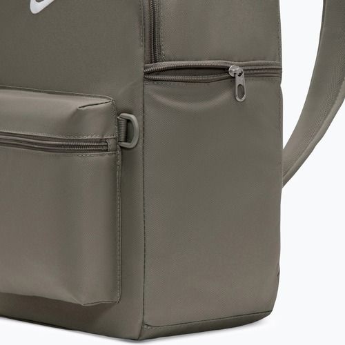 Városi hátizsák Nike Heritage 23 l light army/white