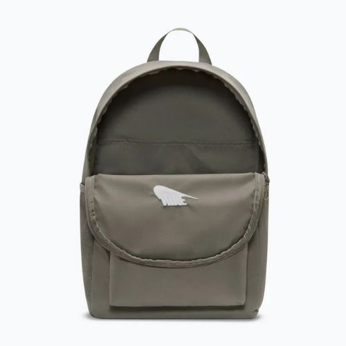 Városi hátizsák Nike Heritage 23 l light army/white