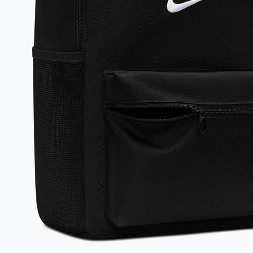 Városi hátizsák Nike Heritage 23 l black/white