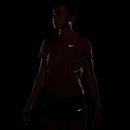 Női futó póló Nike Swift Dri-Fit pink smoke