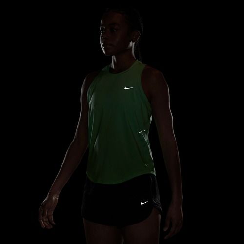 Női futó póló Nike Swift Dri-Fit Tank Top illusion green