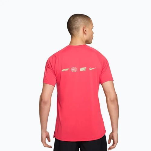 Férfi futó póló Nike Stride fusion red