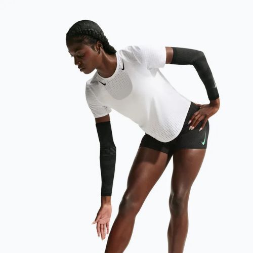 Női futó póló Nike AeroSwift white/black