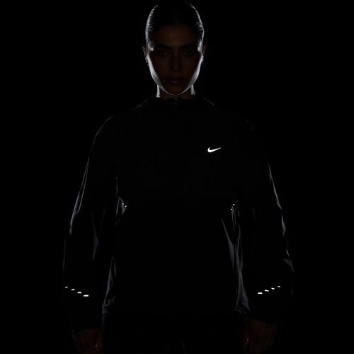 Női futókabát Nike Swift black