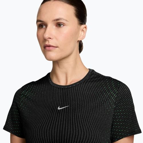 Női futó póló Nike Swift Aero-Fit black/light green spark