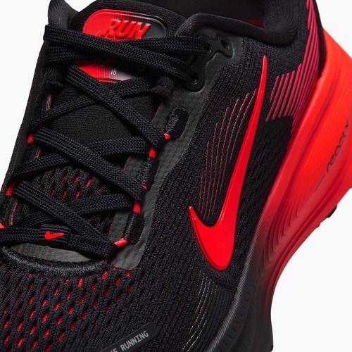 Nike Vomero 18 futócipő fekete/egyetemi piros/élénk bíbor