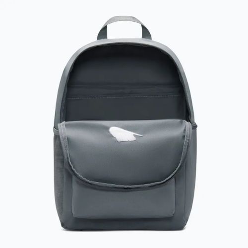 Városi hátizsák Nike Heritage 23 l smoke grey/smoke grey/white