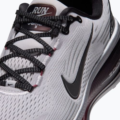 Női futócipők Nike Vomero 18 vast grey/metallic silver/black