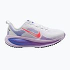Női futócipő Nike Vomero 18 white/violet mist/sapphire/hot lava