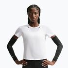Női futó póló Nike AeroSwift white/black