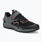 Férfi MTB kerékpáros cipő adidas FIVE TEN Trailcross Clip A mag fekete/szürke három/piros