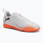 PUMA Future 8 Play It Jr gyermek futballcipő puma fehér/puma fekete/izzó vörös