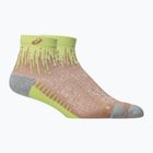 Zokni ASICS Performance Run Quarter neutral pink/huddle yellow
