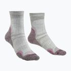 Női túrazokni Bridgedale Hike Ultralight Performance Crew aubergine