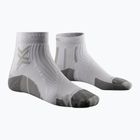 Férfi futó zokni X-Socks Run Perform Ankle arctic white/pearl grey