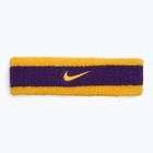 Nike Swoosh fejpánt egyetemi arany/pálya lila/egyetemi arany