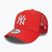 Férfi New Era League Essential Trucker New York Yankees világos piros baseball sapka