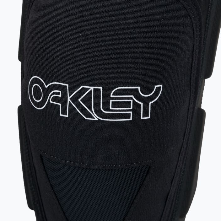 Oakley All Mountain Rz Labs térdvédők fekete FOS900917 4