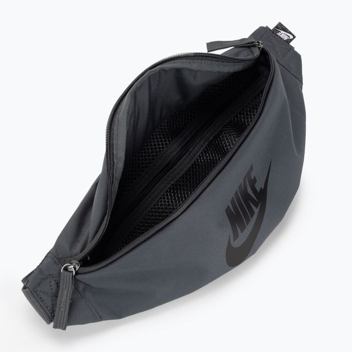Nike Heritage sötétszürke vesetáska DB0490-068 6