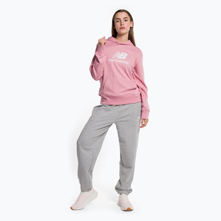 Női tréning pulóver New Balance Essentials Stacked Logo French Terry kapucnis pulóver rózsaszín WT31533HAO 2