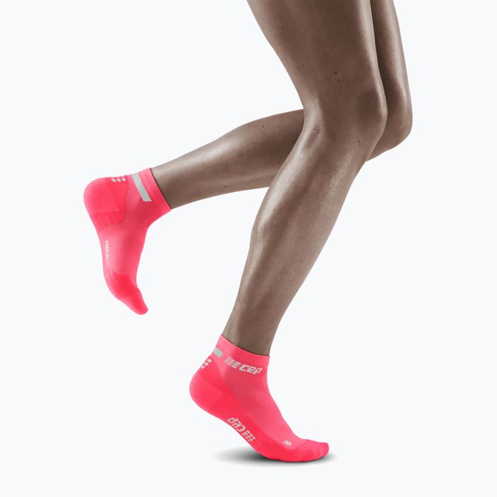 CEP női kompressziós futó zokni 4.0 Low Cut rózsaszínű 2