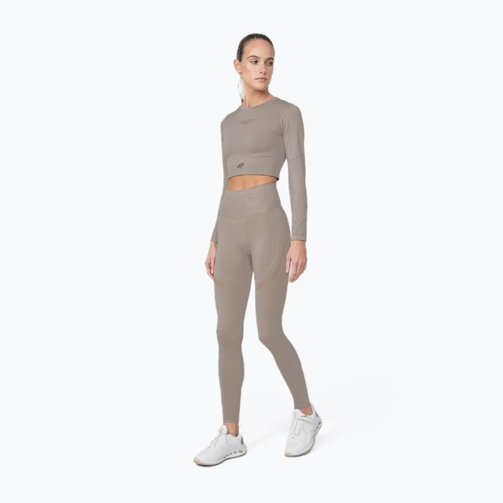 Női varrás nélküli leggings 4F H4Z22-SPDF012 bézs színű 2