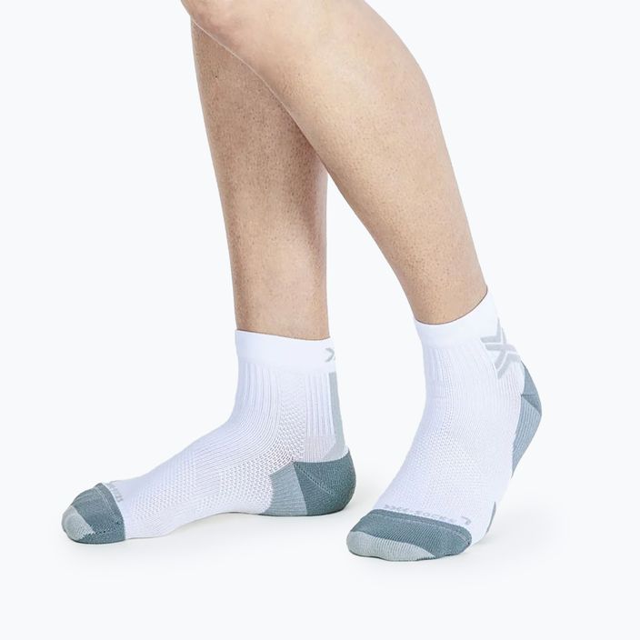 Férfi futó zokni X-Socks Run Discover Ankle arctic white/pearl grey 2