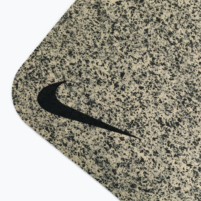Nike Flow jógaszőnyeg 4 mm szürke N1002410-119 3