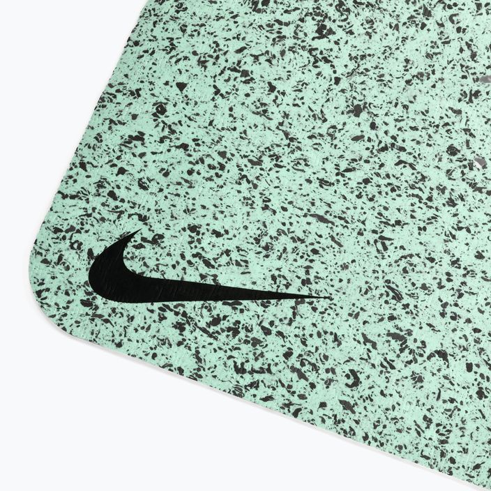 Nike Move 4 mm-es jógamatrac zöld N1003061-371 3