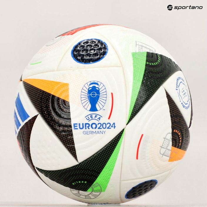 Adidas Fussballiebe Pro labda fehér/fekete/világító kék méret 5 8