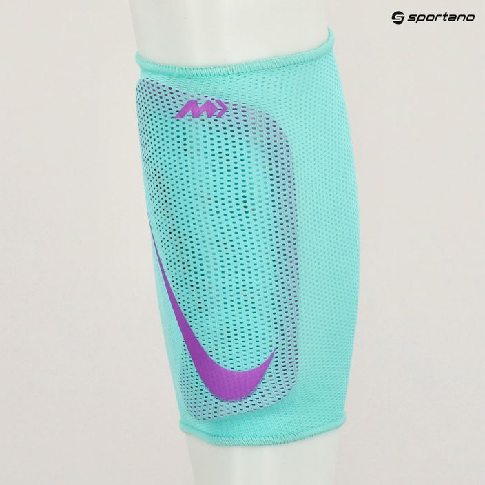 Nike Mercurial Lite hiper türkiz/fehér futball protektorok 6