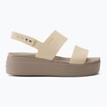 Női Crocs Brooklyn Met Low Wedge fém pezsgő színű szandálok 2