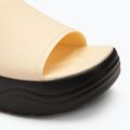 Női Crocs Skyline Slide vanília/fekete flip-flopok 7