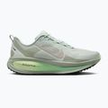 Férfi futócipő Nike Vomero 18 light silver/barely volt/college grey
