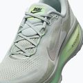 Férfi futócipő Nike Vomero 18 light silver/barely volt/college grey 3