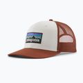Ellenzős sapka Patagonia P-6 Logo Trucker Hat white w/rusty red