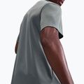 Férfi Nike Miler Dri-Fit UV smoke szürke futópóló 4