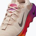 Nike Motiva SE női edzőcipő pearl white/pale ivory/vivid purple/metallic gold grain 8