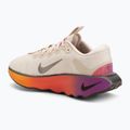 Nike Motiva SE női edzőcipő pearl white/pale ivory/vivid purple/metallic gold grain 3