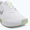 Női edzőcipő Nike MC Trainer 3 fehér/metál ezüst/barely volt 7