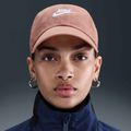 Nike Club Unstructured Futura Wash rózsaarany/fehér baseball sapka 7