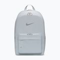 Városi hátizsák Nike Heritage 23 l pure platinum/metallic silver