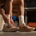 Férfi New Balance Fresh Foam Hierro V9 terepfutó cipő sivatagi agyag színben 9