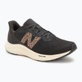 Női futócipő New Balance Fresh Foam Arishi V4 fekete cement