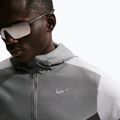 Férfi futódzseki Nike Impossibly Light Windrunner smoke grey/wolf grey/black 6