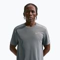 Férfi futópóló Nike Miler Dri-Fit UV smoke grey 4